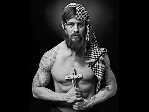 Nézzé’ má’ ide! – Egy fotográfus // Ritter Doron