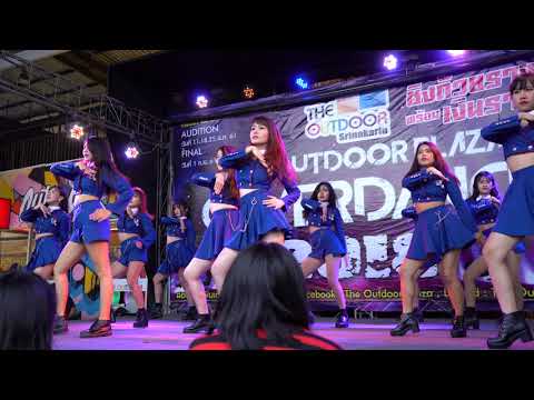 180818 Jamille cover WJSN - 꿈꾸는 마음으로 (Dreams Come True) @ The outdoor plaza