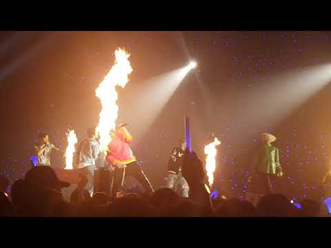[FANCAM💙] 180128 Super Junior #SS7inBKK - Sorry Sorry