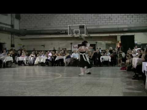  Lida Mantovani  and  Cristhian Sosa  are  dancing  to  the  tango  "  Amarroto  "