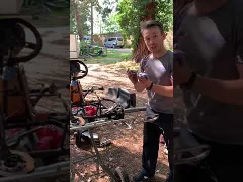 fitting an axle and its components for a GX-UK kart