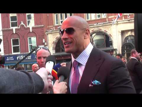 World Premiere: Dwayne “The Rock” Johnson, Carla Gugino | San Andreas