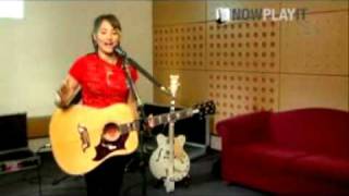 KT Tunstall - Tutorial Black Horse &amp; the Cherry Tree(part 1)