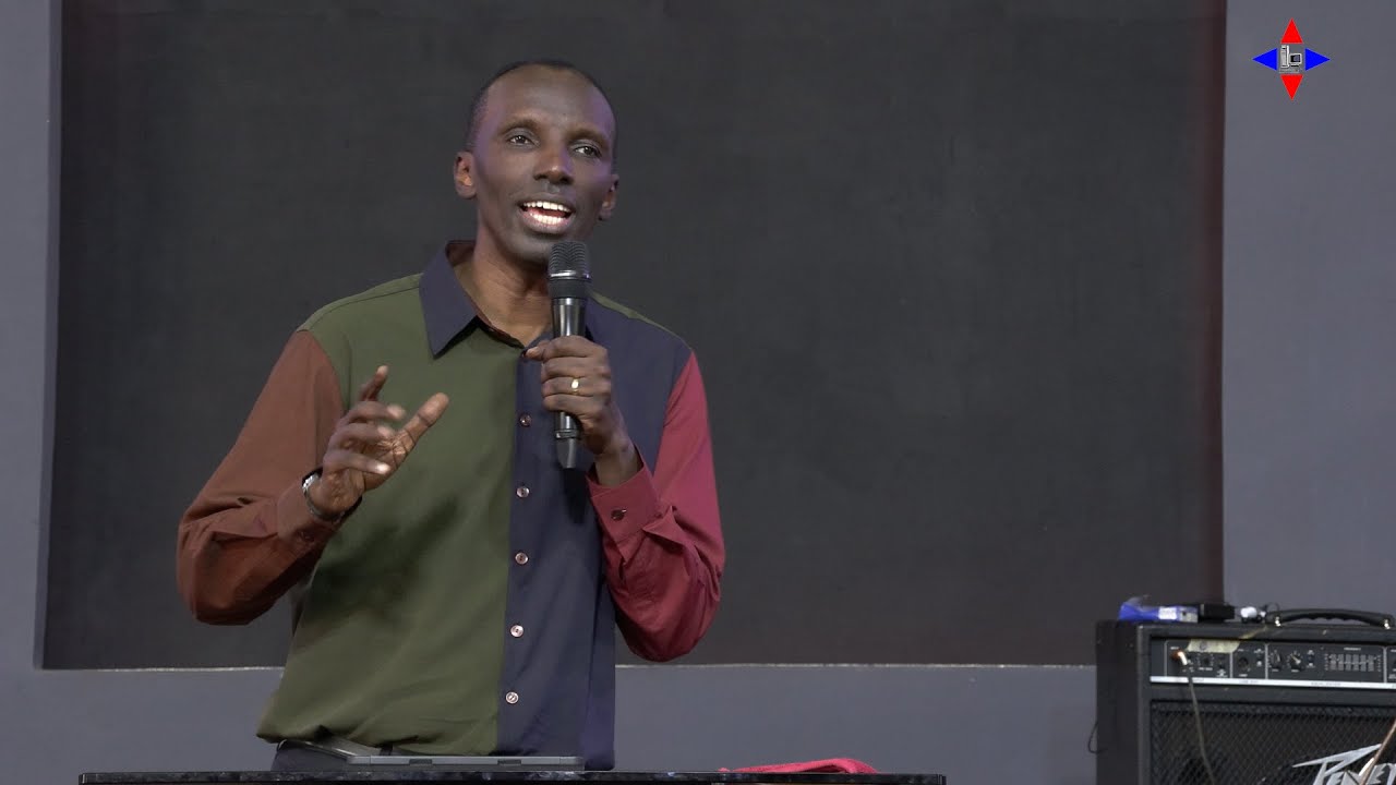 QUE LE FEU NE S'ETEIGNE PAS by Chris  NDIKUMANA