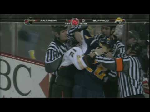 Sheldon Brookbank vs Paul Gaustad