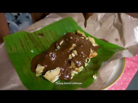 Yang bener Tahu Tek atau Tahu Telur?