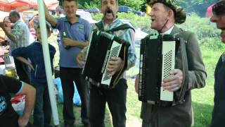 Raza na paprikašijadi u Cazinu Raza na paprikašijadi u Cazinu