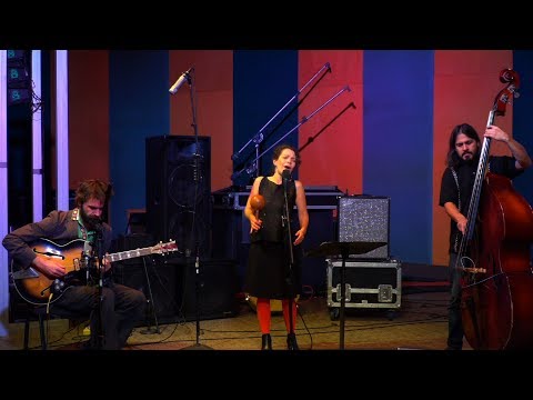 Fotograma del video Corazonantes - Lucía Pulido