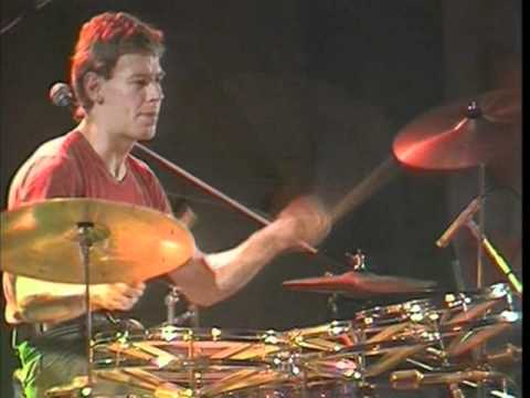 Bruford — "Sample and Hold" Live (1979)