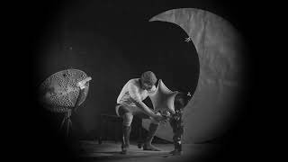 Joan Shelley – “Amberlit Morning” (feat. Bill Callahan)