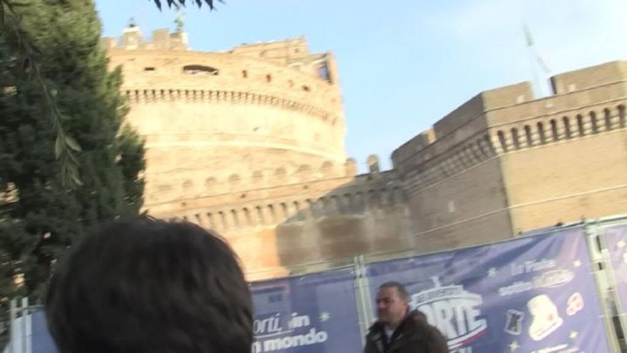 Buffon: "Meloni rappresenta nel modo migliore la nostra nazione, governa da tanto"