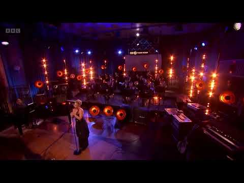 Pink Nothing compares 2 U ft.BBC orchestra