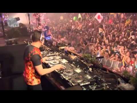 Tiesto - Can't Stop Move To The Rhythm (Christopher Ramirez Mashup) @ TomorrowWorld 2013