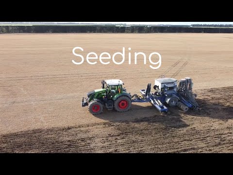 Fendt tractor towing a Allen Drill | Seeding Oats