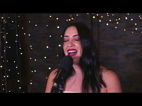 Oberon Lane - Danni & Steph - Can't Help Falling In Love Cover