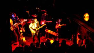 Margot &amp; The Nuclear So and So&#39;s - Let&#39;s paint our teeth green