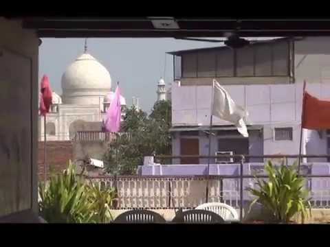 Taj Mahal View do restaurante no último andar do Hotel Sai Palace, Agra, Índia