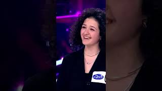 -Guten tag😀 -Guten tag☺️ -Ooo, wie heißt du?🤔