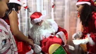 preview picture of video 'Papai Noel Flamenguista ganhando presente do Vasco'