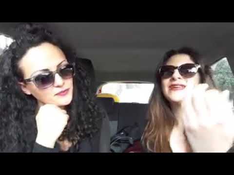 Una ragazza volatile