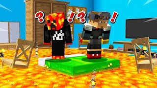 MINECRAFT DON'T TOUCH THE FLOOR CHALLENGE! (MCPE)