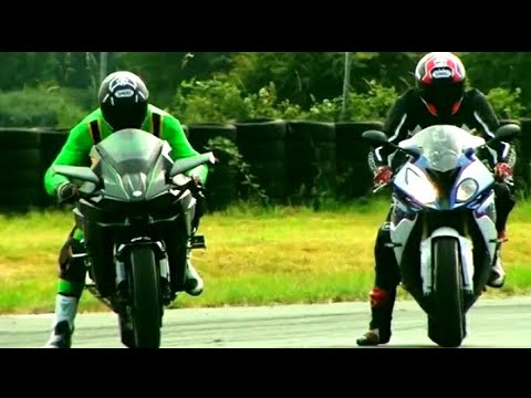 KTM DUKE 1290 VS BMW S1000RR. |DRAG RACE| |RACE BETWEEN 2 SUPERBIKES|. Video