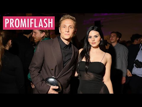 Video Thumbnail: Leidet Matthias und Ruby O. Fees Liebe unter gleichem Job?