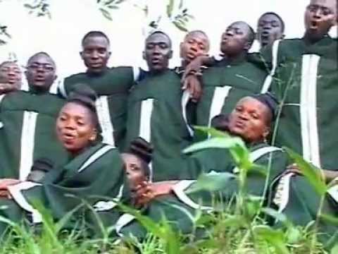 Tumsifu Mungu - Kwaya ya Mt. Kizito Makuburi DSM (Album: MUNGU YULE)