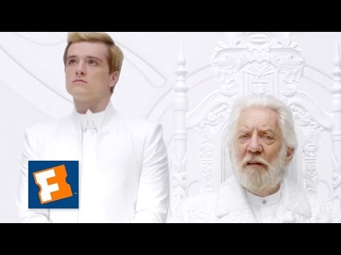 Discorso del Presidente Snow Panem 1 | Hunger Games: Il canto della rivolta - Parte 1 | FandangoM...
