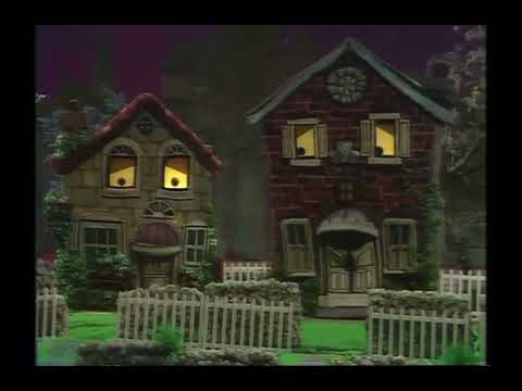 The Muppet Show - 104: Ruth Buzzi - Talking Houses: The Monastery (1976)