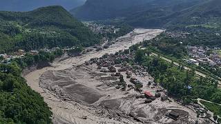 Centenares de desaparecidos por las inundaciones repentinas en Nepal
