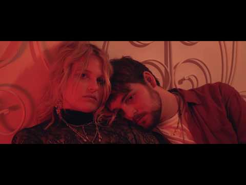 Oscar Enestad - Sänker Våra Glas På Innergården (Official Video)