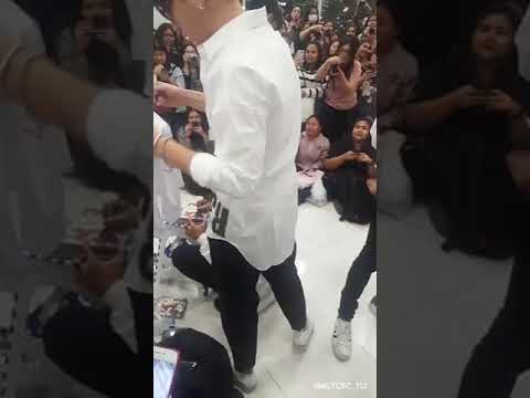 [VID] 180324 #SingtoPrachaya เดินทางไปมีตที่ไทเป @BKK Airport