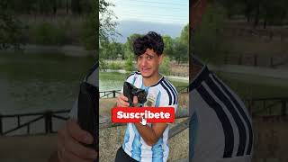 RESCASTO el CROMO de MESSI en un LAGO VERDE TOXICO!