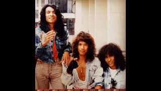 Download lagu LOVEHUNTERS - BERPINDAH MINDA. mp3 Download lagu LOVEHUNTERS - BERPINDAH MINDA. mp3