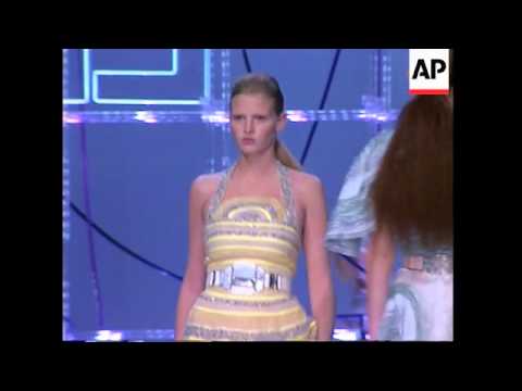 Fendi presents his monochrome Spring/Summer 2008 collection