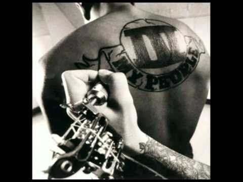 Que S'passe T'il?    -    IV My People