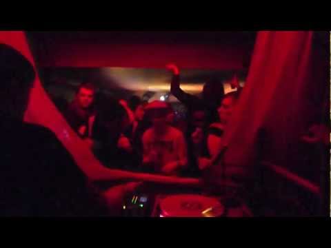 28.03.13 Micrologue @ Electronic Lodge (Belgium, Escalier)