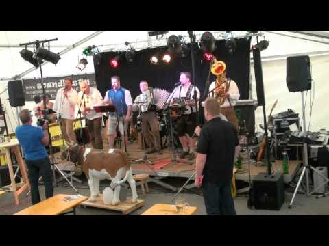 Großglocknerblick   John Farma mit Band beim 10 Jährigen Jubiläum der Mostkitos