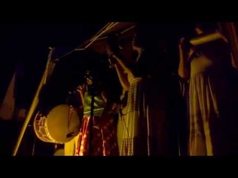 Dona Cila do Côco e seus pupilos - Movimento da cidade