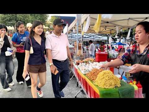Real life! Cambodian Street Food - Walking tour in Riverside Food Market, Phnom Penh