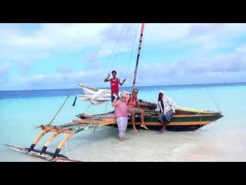 Sailing canoe, Ailuk, Marshall Islands