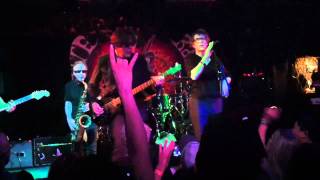 Psychedelic Furs perform &quot;Here Come Cowboys&quot; at White Rabbit San Antonio