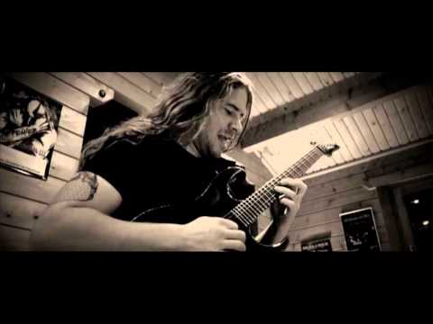 Skreamer – King Of Crows (OFFICIAL VIDEO) | Metal Hammer