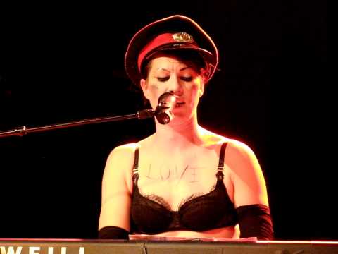 8/19 Dresden Dolls - Pirate Jenny (Cover) @ 10th Bandiversary Show, Irving Plaza, NY 10/31/10