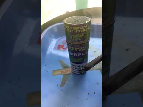 #rawlife #stonersonly #raw #high #medicaldrugs #baked #hemphealing #medicalmarijuanas #rollup