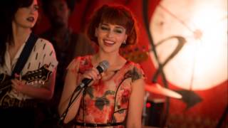 Emilia Clarke - Fisherman&#39;s Blues (Cover)