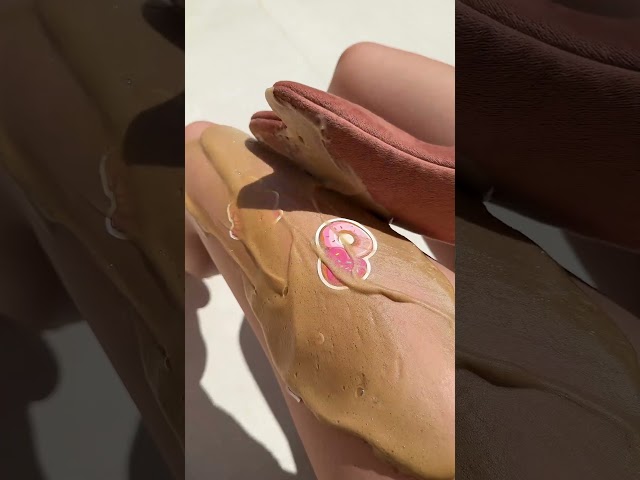 Vídeo relacionado con COCOSOLIS SOLIS Dark Loción autobronceadora para rostro y cuerpo, mousse para un bronceado intenso, natural y duradero, con DHA de origen vegetal (200 ml)