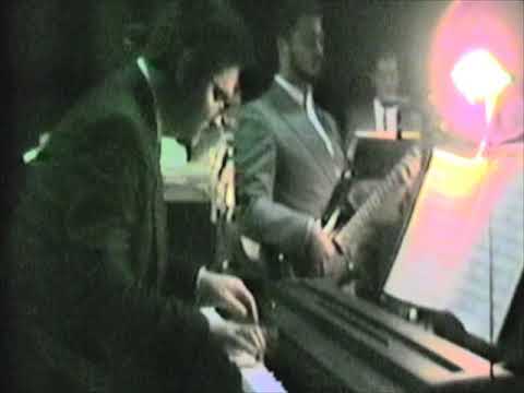 100 AÑOS DE JUVENTUD INTERPRETADO POR ELIAS LOPES Y LUIS AQUINO