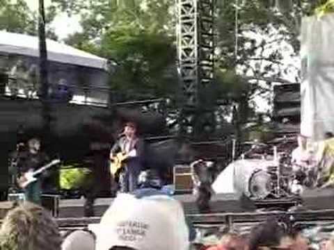 Clipsal 2008 special Patrol changing emily